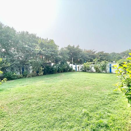 Hotel V-I Near Sea , Puri Private-Park -Gym-Spa Fully-Airconditioned-Hotel Lift-And-Parking-Facilities Breakfast-Included Exterior foto
